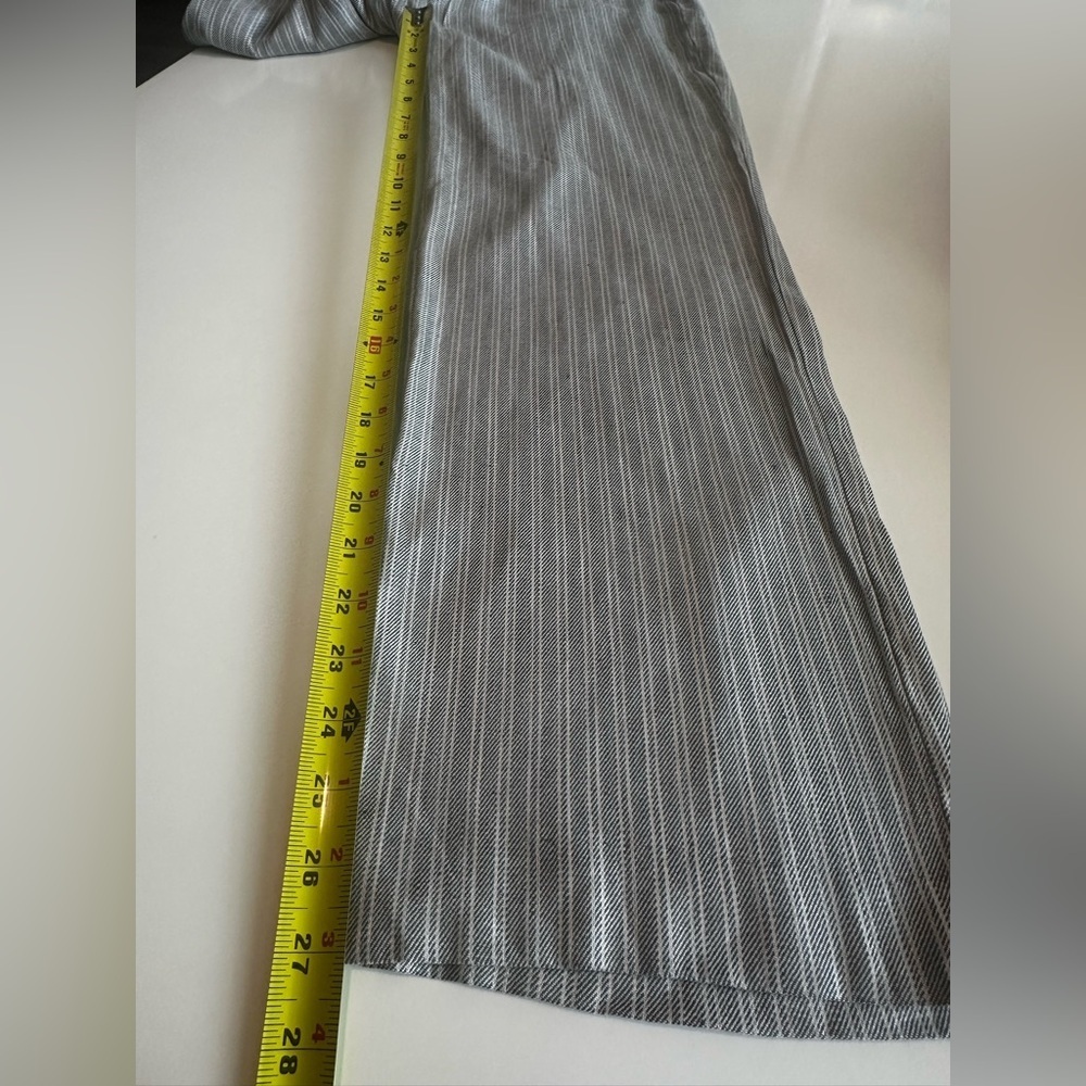 New J. Jill Light Gray Striped Wide - Leg Linen Stretch Pants Size 12 Petite - Picture 11 of 12
